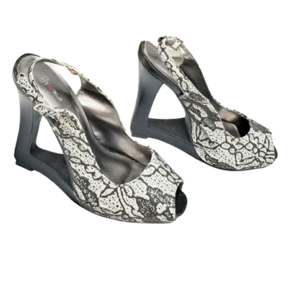 PROMISE WEDGE SANDAL SIZE 7